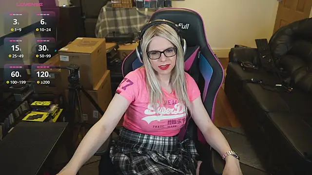 Snapshot of KelseyCobalt chatting on December 4, 2025, 12:09 am KelseyCobalt online show from December 4, 2025, 12:09 am