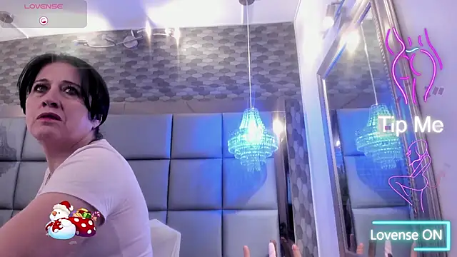 Snapshot of LADY_HELLEN chatting on November 26, 2025, 7:03 pm LADY HELLEN online show from November 26, 2025, 7:03 pm