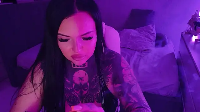  MelinaCurves  online show from June 7, 2026, 12:38 am
