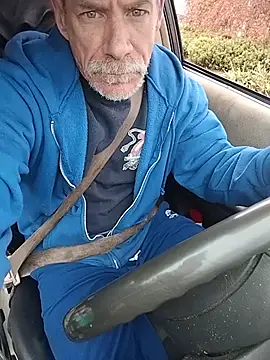 Biknight online show from January 9, 2026, 3:52 pm