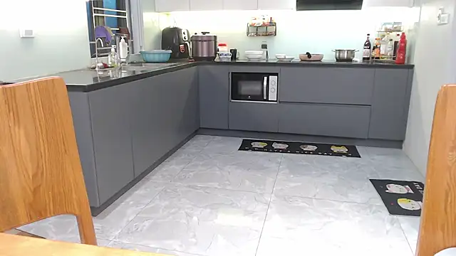 Snapshot of Hanako_love chatting on December 23, 2025, 4:01 am Hanako love online show from December 23, 2025, 4:01 am