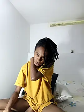 Snapshot of africa_deluxe chatting on November 17, 2025, 4:44 pm africa deluxe online show from November 17, 2025, 4:44 pm