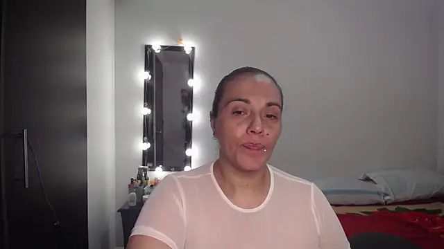 Snapshot of zoe_hotxxx chatting on October 6, 2025, 2:18 pm zoe hotxxx online show from October 6, 2025, 2:18 pm