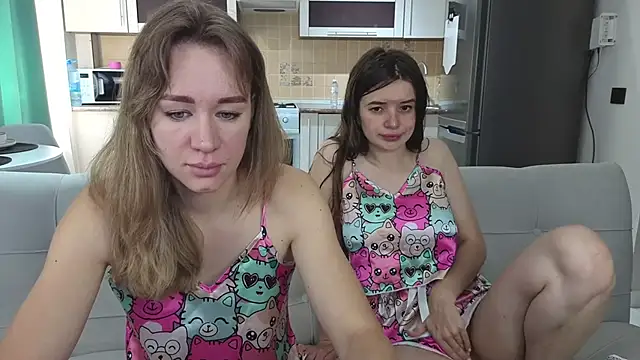 Snapshot of Naughty_Alice chatting on June 1, 2026, 6:13 am Naughty Alice online show from June 1, 2026, 6:13 am