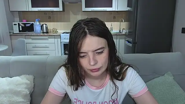 Snapshot of Naughty_Alice chatting on April 23, 2026, 11:27 am Naughty Alice online show from April 23, 2026, 11:27 am