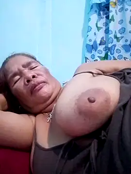 Snapshot of sexylizzy4u chatting on October 4, 2025, 2:51 pm sexylizzy4u online show from October 4, 2025, 2:51 pm