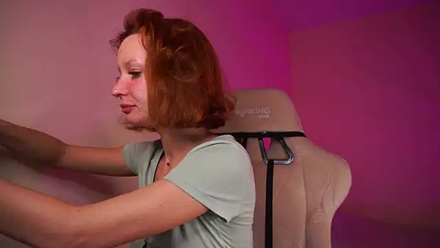 Liuba Fox online show from November 8, 2025, 7:06 pm