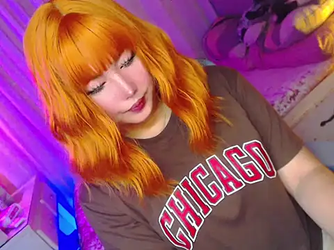 HOTnWILDalice online show from April 20, 2026, 2:58 am