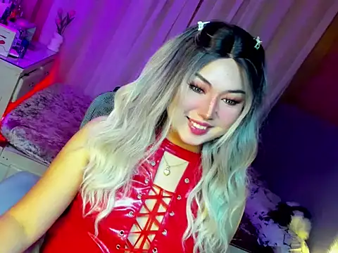 HOTnWILDalice online show from April 12, 2026, 12:47 am