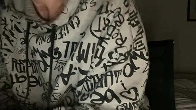 Snapshot of FckbbOy chatting on November 30, 2025, 4:57 am FckbbOy online show from November 30, 2025, 4:57 am