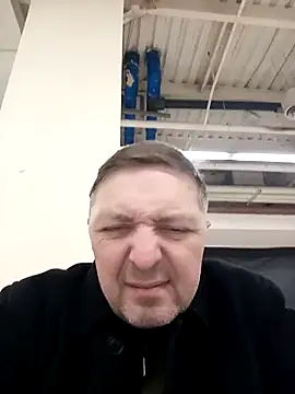 Snapshot of Pokaz2020 chatting on December 16, 2025, 2:32 pm Pokaz2020 online show from December 16, 2025, 2:32 pm