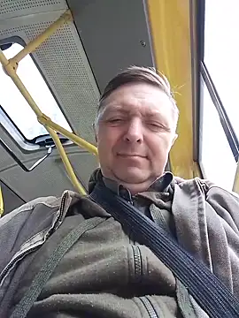 Snapshot of Pokaz2020 chatting on October 10, 2025, 8:26 am Pokaz2020 online show from October 10, 2025, 8:26 am