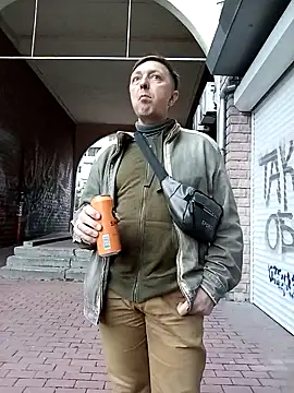 Snapshot of Pokaz2020 chatting on October 5, 2025, 2:41 pm Pokaz2020 online show from October 5, 2025, 2:41 pm