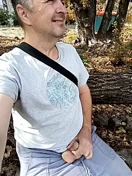 Snapshot of Pokaz2020 chatting on September 15, 2025, 10:37 am Pokaz2020 online show from September 15, 2025, 10:37 am