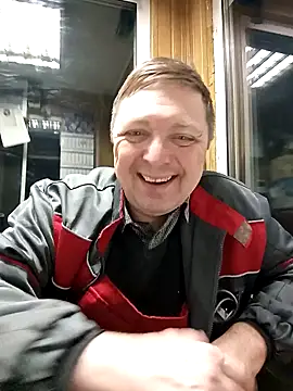 Snapshot of Pokaz2020 chatting on March 13, 2025, 12:27 am Pokaz2020 online show from March 13, 2025, 12:27 am