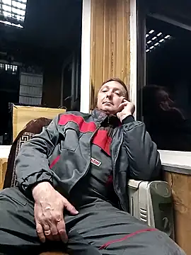 Snapshot of Pokaz2020 chatting on November 17, 2025, 12:58 am Pokaz2020 online show from November 17, 2025, 12:58 am