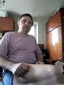 Snapshot of Pokaz2020 chatting on July 17, 2026, 9:39 am Pokaz2020 online show from July 17, 2026, 9:39 am