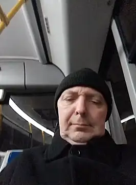 Snapshot of Pokaz2020 chatting on March 19, 2025, 8:32 pm Pokaz2020 online show from March 19, 2025, 8:32 pm