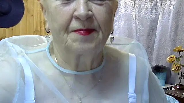 Emma52610 online show from October 23, 2025, 4:55 am