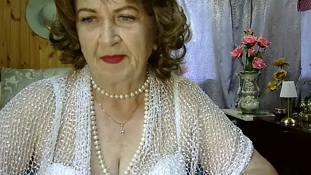 Emma52610 online show from July 24, 2026, 11:28 am