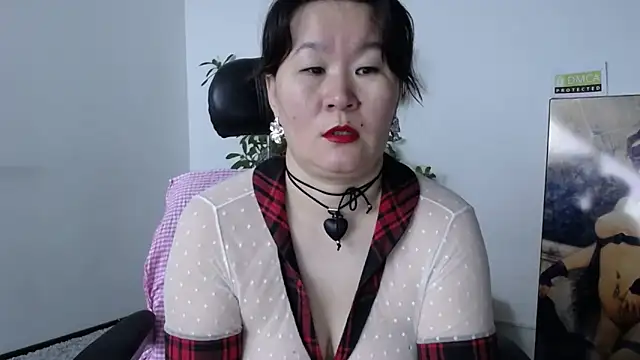 Snapshot of Akira_xx chatting on November 6, 2025, 2:26 am Akira xx online show from November 6, 2025, 2:26 am