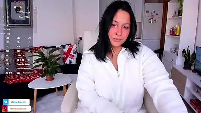 Snapshot of DannaaMeliza chatting on January 9, 2026, 8:54 am DannaaMeliza online show from January 9, 2026, 8:54 am