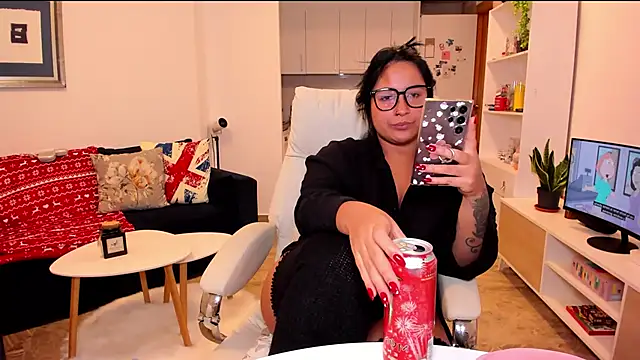 Snapshot of DannaaMeliza chatting on January 10, 2026, 8:26 pm DannaaMeliza online show from January 10, 2026, 8:26 pm