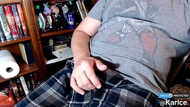 karlce online show from November 30, 2025, 4:02 am