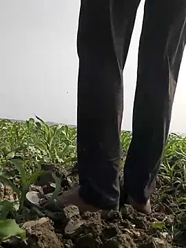 ThethunderPo online show from February 5, 2026, 5:47 am