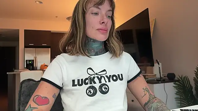 airgeadx online show from November 2, 2025, 7:30 pm