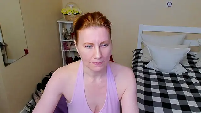 Snapshot of FoxySophia chatting on November 15, 2025, 9:52 pm FoxySophia online show from November 15, 2025, 9:52 pm