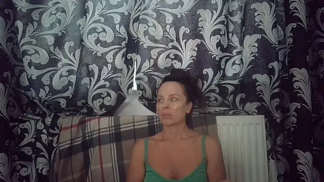 Snapshot of LindaStarS chatting on September 21, 2025, 5:23 am LindaStarS online show from September 21, 2025, 5:23 am