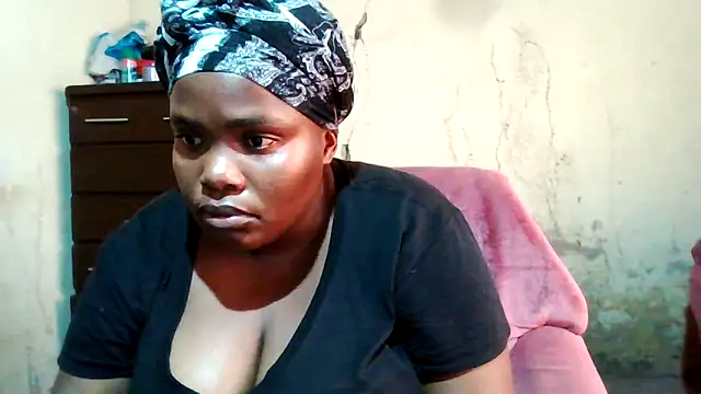 Snapshot of sexybigboobz chatting on November 17, 2025, 1:15 pm sexybigboobz online show from November 17, 2025, 1:15 pm