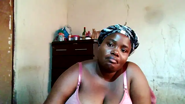 Snapshot of sexybigboobz chatting on December 4, 2025, 9:30 am sexybigboobz online show from December 4, 2025, 9:30 am