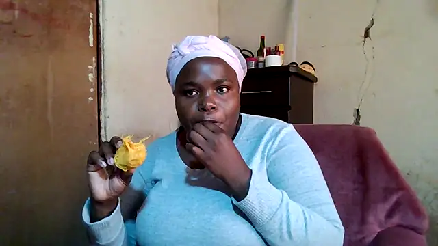 Snapshot of sexybigboobz chatting on November 20, 2025, 8:04 am sexybigboobz online show from November 20, 2025, 8:04 am