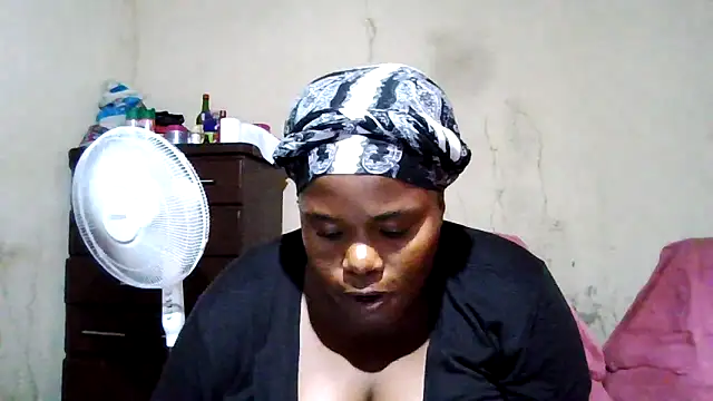 Snapshot of sexybigboobz chatting on November 27, 2025, 3:45 pm sexybigboobz online show from November 27, 2025, 3:45 pm