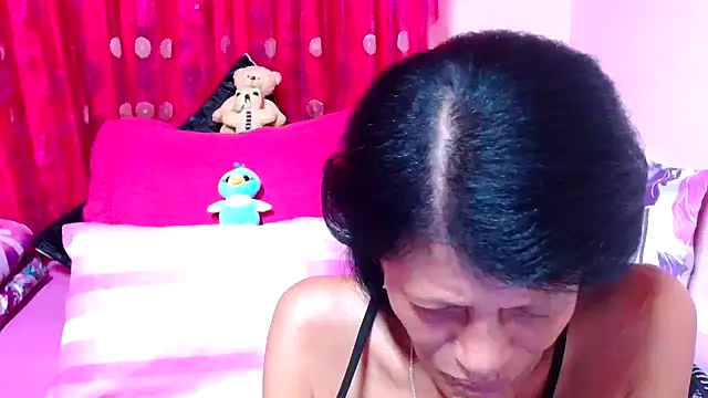 Snapshot of SLUTTYROXY chatting on October 31, 2025, 7:21 pm SLUTTYROXY online show from October 31, 2025, 7:21 pm