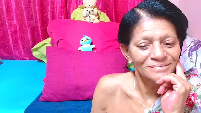 SLUTTYROXY online show from February 6, 2026, 3:52 pm