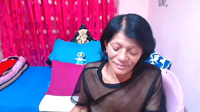 SLUTTYROXY online show from April 17, 2026, 8:00 pm