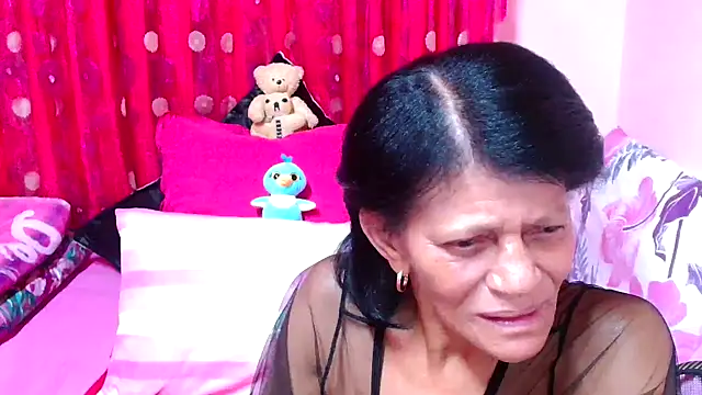 Snapshot of SLUTTYROXY chatting on November 5, 2025, 6:44 pm SLUTTYROXY online show from November 5, 2025, 6:44 pm