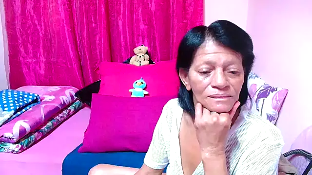 Snapshot of SLUTTYROXY chatting on December 3, 2025, 6:14 am SLUTTYROXY online show from December 3, 2025, 6:14 am