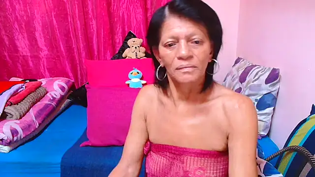 Snapshot of SLUTTYROXY chatting on December 14, 2025, 9:15 am SLUTTYROXY online show from December 14, 2025, 9:15 am