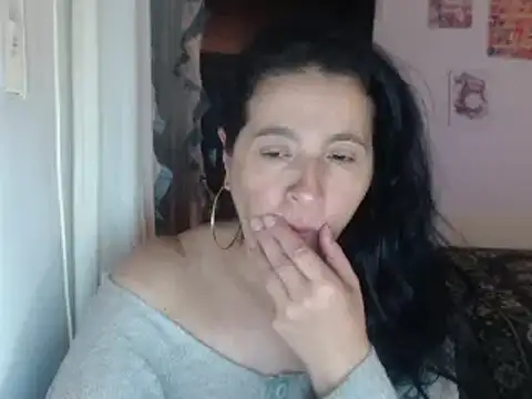 Snapshot of stefilove10 chatting on March 4, 2025, 6:07 pm stefilove10 online show from March 4, 2025, 6:07 pm