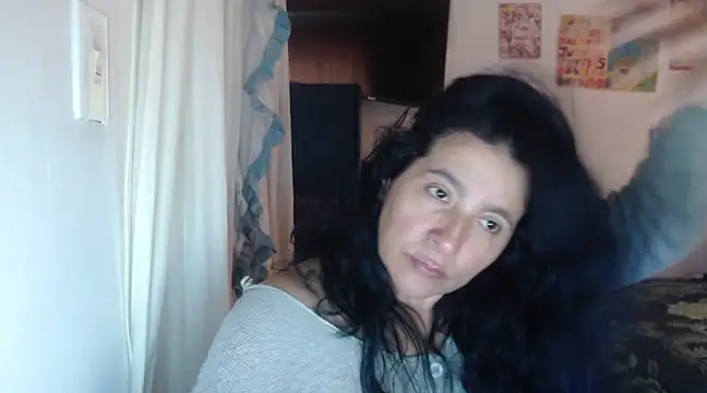 Snapshot of stefilove10 chatting on February 26, 2025, 1:43 pm stefilove10 online show from February 26, 2025, 1:43 pm