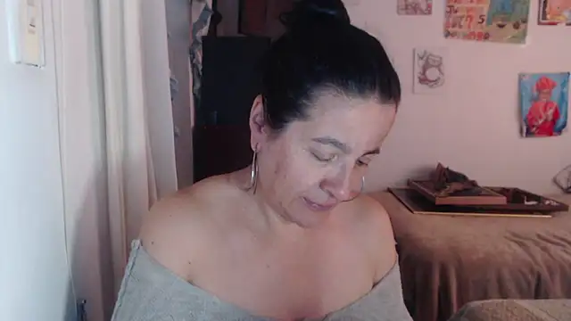 Snapshot of stefilove10 chatting on November 12, 2025, 4:33 pm stefilove10 online show from November 12, 2025, 4:33 pm