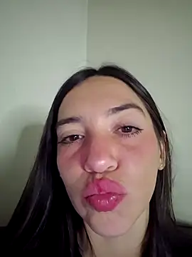 loveuu-bae online show from April 11, 2026, 7:45 am