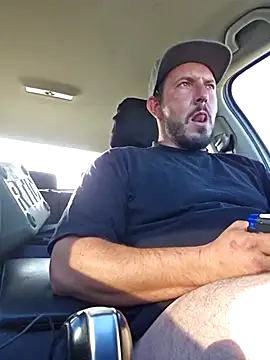 Snapshot of UncutHammer69 chatting on September 8, 2025, 3:22 pm UncutHammer69 online show from September 8, 2025, 3:22 pm