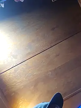 Snapshot of UncutHammer69 chatting on February 10, 2026, 10:31 pm UncutHammer69 online show from February 10, 2026, 10:31 pm