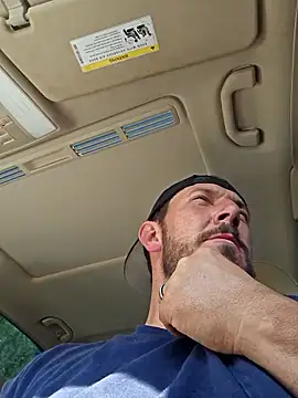 Snapshot of UncutHammer69 chatting on April 11, 2026, 9:51 pm UncutHammer69 online show from April 11, 2026, 9:51 pm