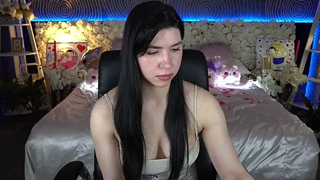 EmilyCandyy online show from March 17, 2026, 6:49 am